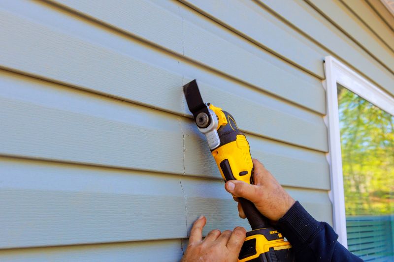 Repairing Cracks in Vinyl Siding